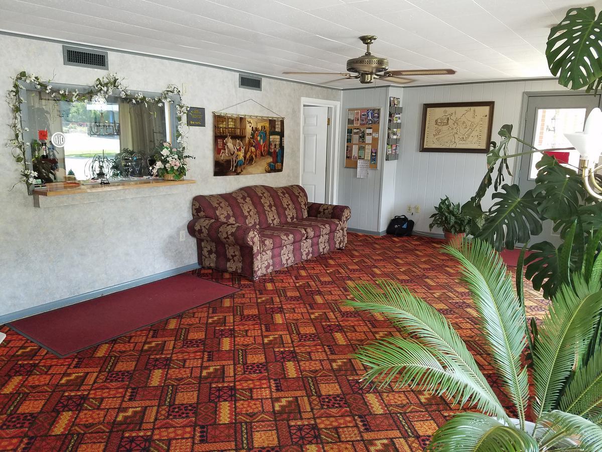 Melody Motor Lodge Connellsville Exterior photo